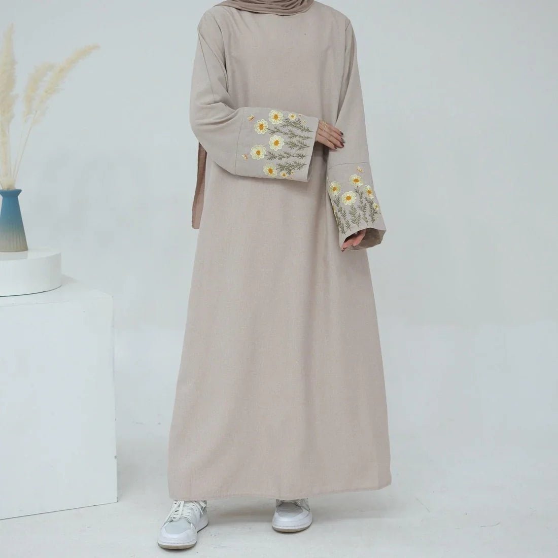 7 Reasons to Buy Your Linen Abaya Online This Season - Norah Collections
