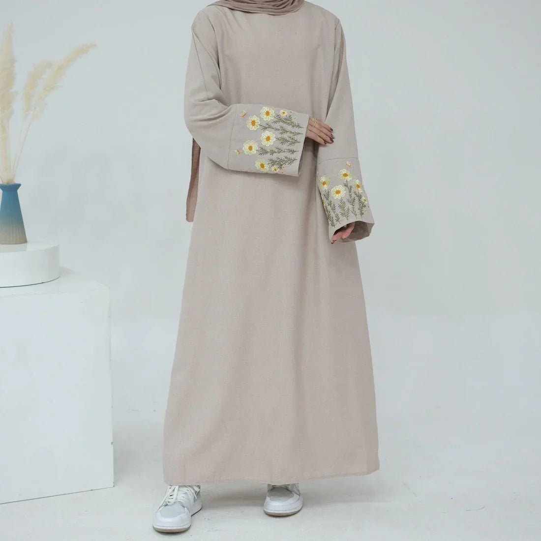 5 Reasons the Embroidered Linen Abaya Is a Must-Have This Year - Norah Collections