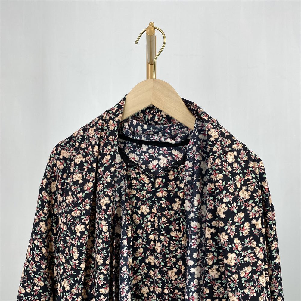
                  
                    Floral Hooded Front-Zip Abaya in Beige - Modest Abaya with Floral Print and Zipper Closure
                  
                